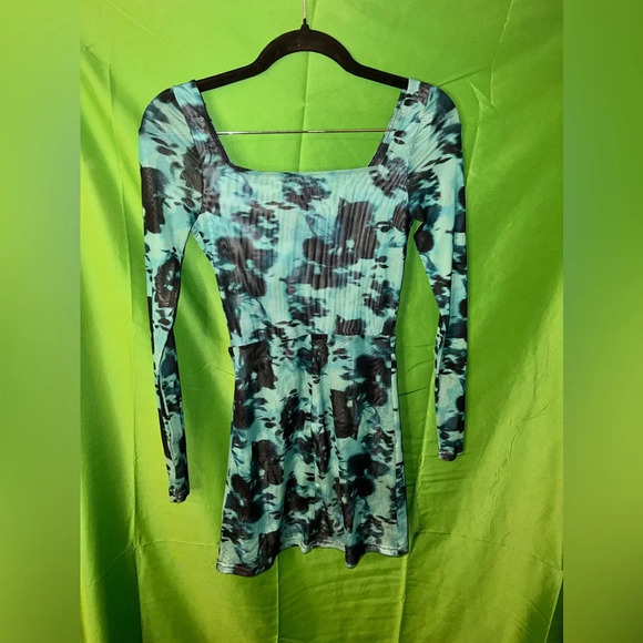 Princess Polly Dress size 2 - Picture 4 of 6